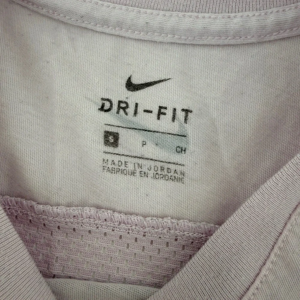 Nike Dri-FIT Muscle Tank Top Lavender Purple Graphic Mesh‎ Back Womens Small